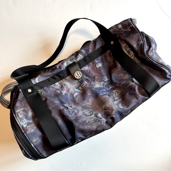 Lululemon High Mileage Duffle Moody Mirage Earl Gray Alberta Lake - Picture 1 of 9